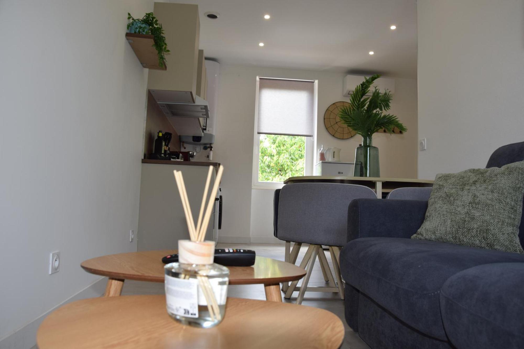 Ferienwohnung Elegant T2 A Bron, Tramway A 2Min, Box Parking, 4Personnes Exterior foto