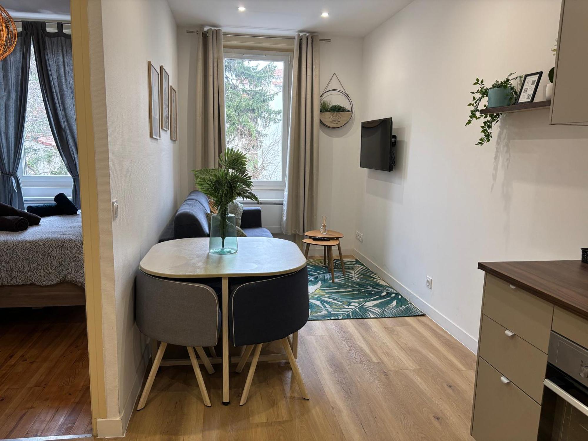 Ferienwohnung Elegant T2 A Bron, Tramway A 2Min, Box Parking, 4Personnes Exterior foto