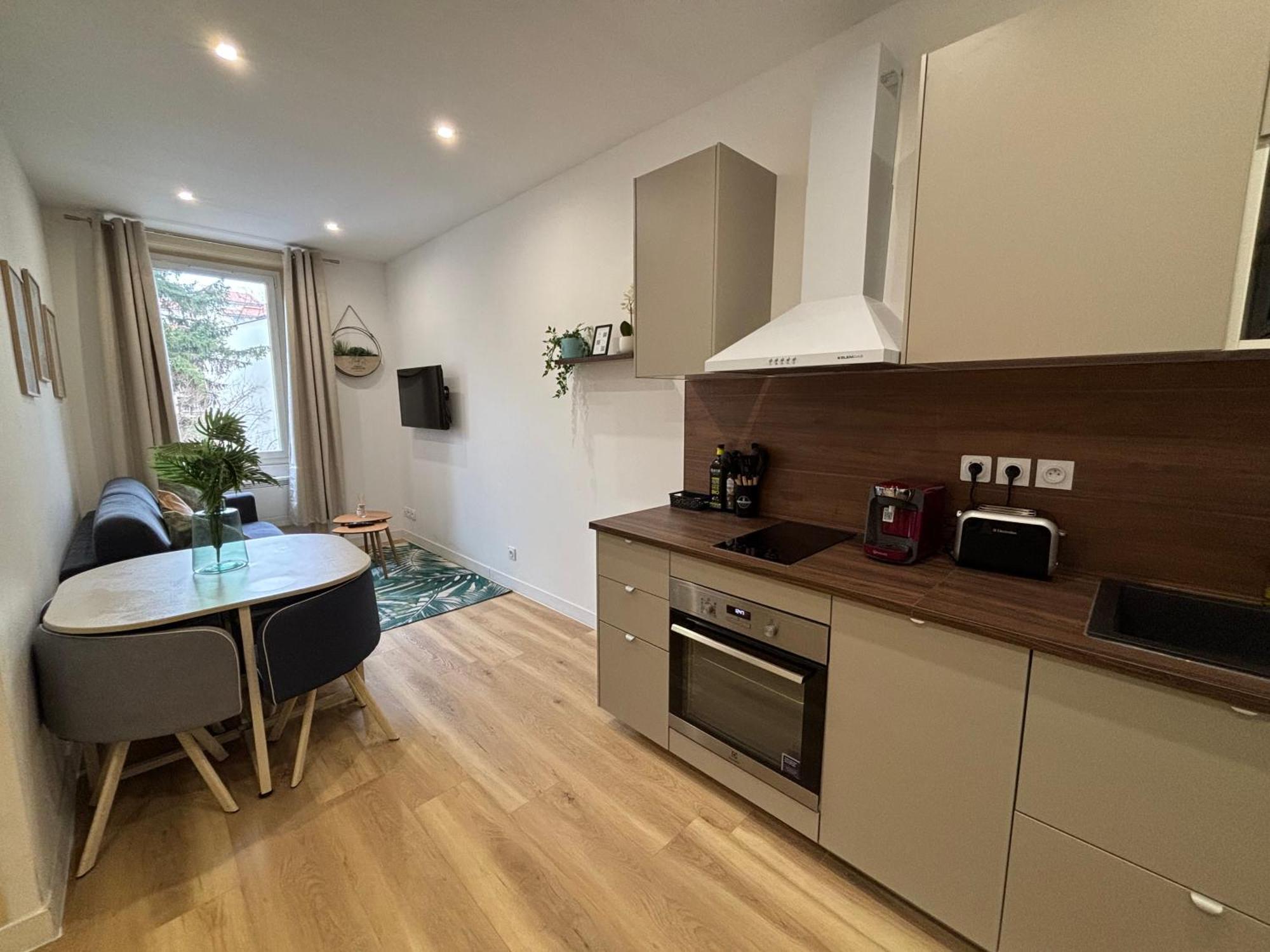 Ferienwohnung Elegant T2 A Bron, Tramway A 2Min, Box Parking, 4Personnes Exterior foto